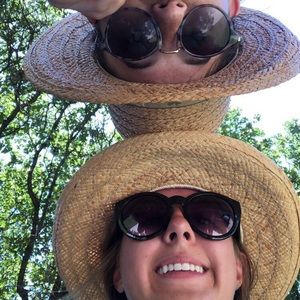 Meet your Posher, Anna